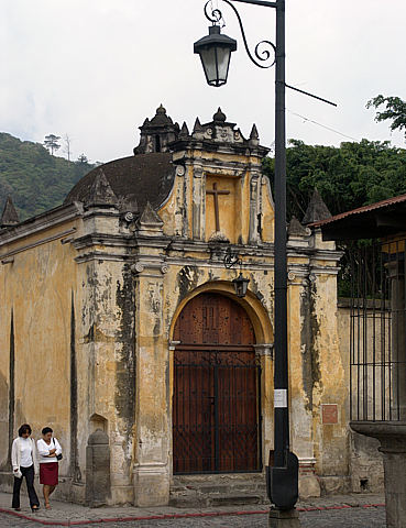 Lamp Cross door